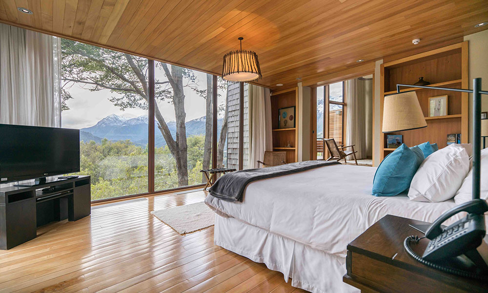 Uman Lodge Patagonia room with view